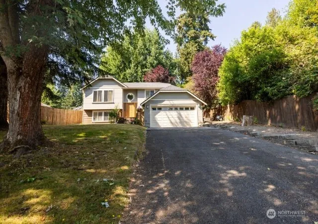 Photo 3 of Single family home for sale at 16704 3rd Dr Se, Bothell, WA 98012 | MLS# NWM2524940 | Listing updated on 2026-09-21