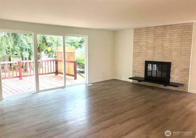 Photo 4 of Sale Pending at 20621 5th Avenue S, Des Moines, WA 98198 | MLS# NWM2524942 | Listing updated on 2026-09-25