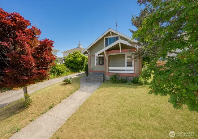 Photo 2 of Sale Pending at 932 3rd Street, Blaine, WA 98230 | MLS# NWM2524973 | Listing updated on 2026-09-25