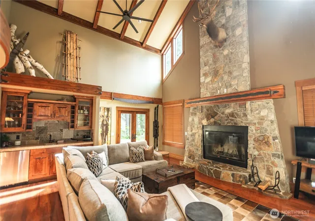 Photo 4 of Sale Pending at 231 Vinegar Bnd Rd, Ronald, WA 98940 | MLS# NWM2525002 | Listing updated on 2026-09-25