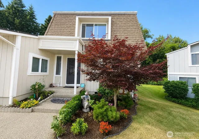 Photo 1 of Townhouse for sale at 3219 134th Place Sw #B, Lynnwood, WA 98087 | MLS# NWM2525056 | Listing updated on 2026-08-25