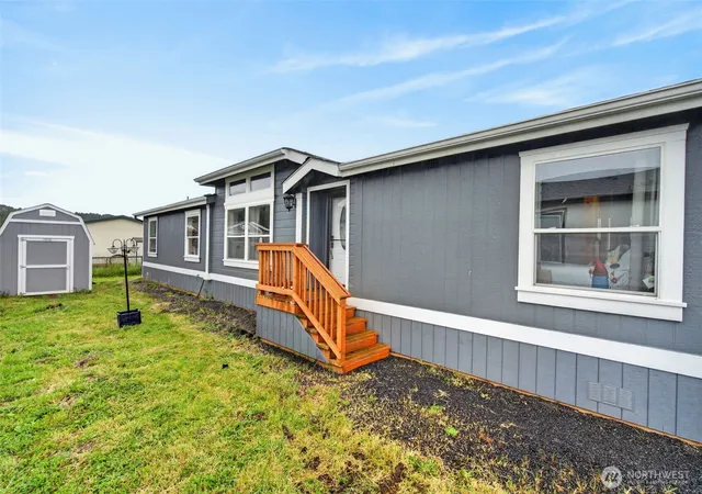 Photo 2 of Manufactured home for sale at 171 Nix Ln, Centralia, WA 98531 | MLS# NWM2525166 | Listing updated on 2026-09-21