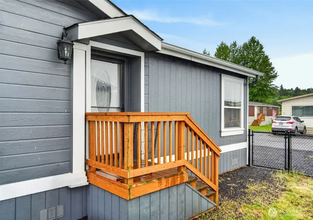 Photo 3 of Manufactured home for sale at 171 Nix Ln, Centralia, WA 98531 | MLS# NWM2525166 | Listing updated on 2026-09-21