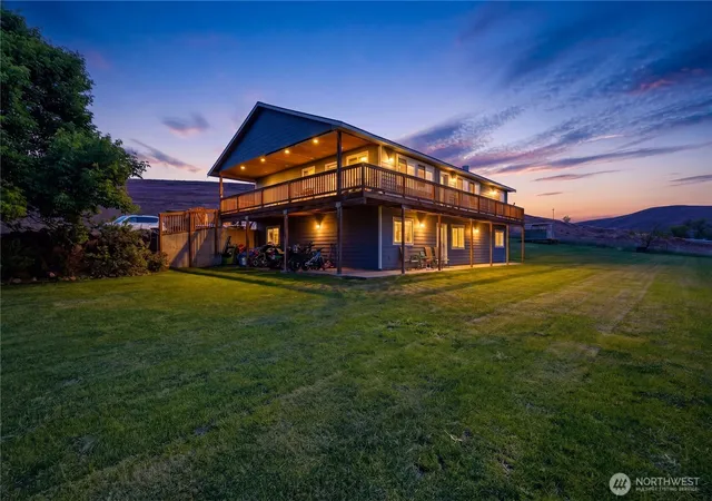 Photo 3 of Single family home for sale at 733 Pumping Plant Rd, Ellensburg, WA 98926 | MLS# NWM2525181 | Listing updated on 2026-09-21