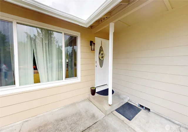 Photo 3 of Single family home for sale at 218 S 24th Street, Mount Vernon, WA 98274 | MLS# NWM2525195 | Listing updated on 2026-09-21