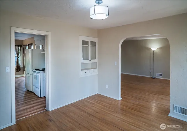 Photo 4 of Multi family home for sale at 1264 Boyer Ave, Walla Walla, WA 99362 | MLS# NWM2525286 | Listing updated on 2026-09-21