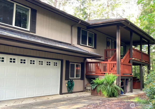 Photo 1 of Single family home for sale at 21 N Beaver Pl, Hoodsport, WA 98548 | MLS# NWM2525288 | Listing updated on 2026-09-21