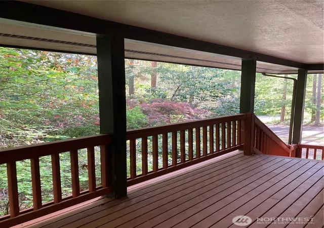 Photo 4 of Single family home for sale at 21 N Beaver Pl, Hoodsport, WA 98548 | MLS# NWM2525288 | Listing updated on 2026-09-21