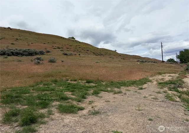 Photo 3 of Land for sale at 0 Adobe Way, Selah, WA 98942 | MLS# NWM2525308 | Listing updated on 2026-09-21
