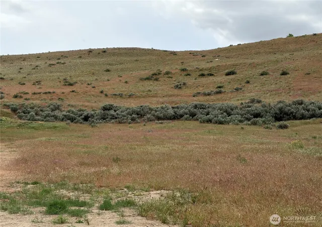 Photo 4 of Land for sale at 0 Adobe Way, Selah, WA 98942 | MLS# NWM2525308 | Listing updated on 2026-09-21