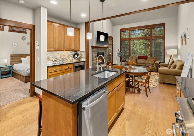 Photo 4 of Single family home for sale at 412 Sweet Shop Ln, Cle Elum, WA 98922 | MLS# NWM2525320 | Listing updated on 2026-09-21