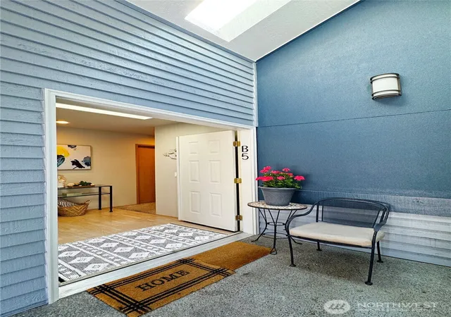 Photo 2 of Sale Pending at 10834 Ne 68th Street #B5, Kirkland, WA 98033 | MLS# NWM2525371 | Listing updated on 2026-09-25