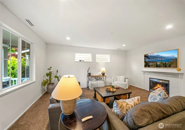 Photo 4 of Single family home for sale at 4417 5th Avenue NW, Olympia, WA 98502 | MLS# NWM2525414 | Listing updated on 2026-09-23
