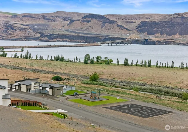 Photo 1 of Land for sale at 501 Bridgeview Dr, Vantage, WA 98950 | MLS# NWM2525424 | Listing updated on 2026-09-21