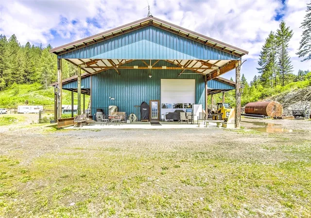 Photo 3 of Single family home for sale at 1631 Bonanza Hl Rd #P, Evans, WA 99126 | MLS# NWM2525448 | Listing updated on 2026-09-21