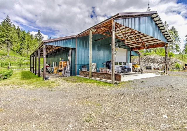 Photo 4 of Single family home for sale at 1631 Bonanza Hl Rd #P, Evans, WA 99126 | MLS# NWM2525448 | Listing updated on 2026-09-21