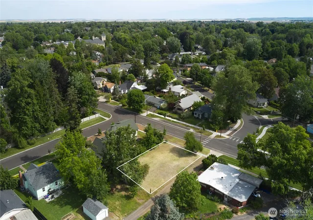 Photo 3 of Land for sale at 712 S Park St, Walla Walla, WA 99362 | MLS# NWM2525469 | Listing updated on 2026-09-21