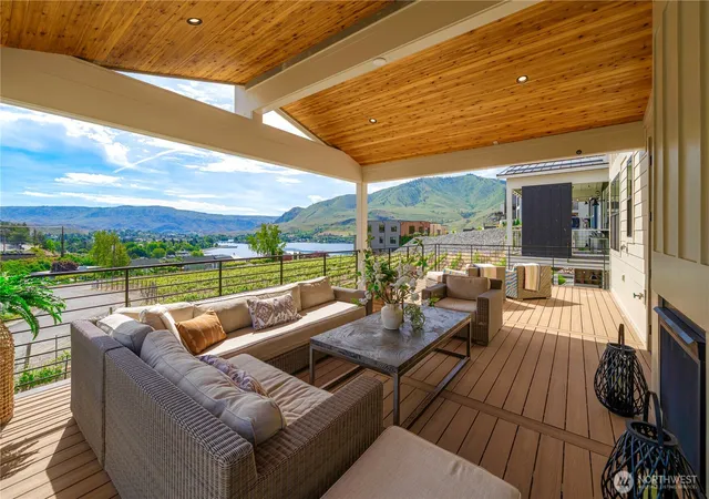 Photo 1 of Single family home for sale at 203 Bluebell Ct, Chelan, WA 98816 | MLS# NWM2525535 | Listing updated on 2026-09-21