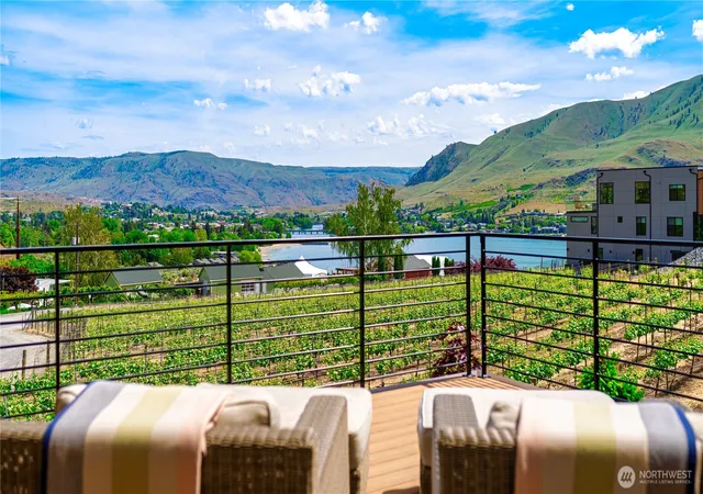 Photo 3 of Single family home for sale at 203 Bluebell Ct, Chelan, WA 98816 | MLS# NWM2525535 | Listing updated on 2026-09-21