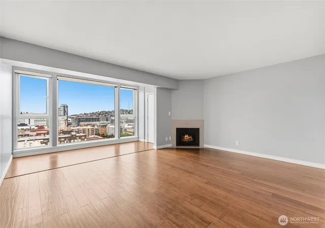 Photo 3 of Condo for sale at 400 Melrose Ave E #204, Seattle, WA 98102 | MLS# NWM2525594 | Listing updated on 2026-09-21