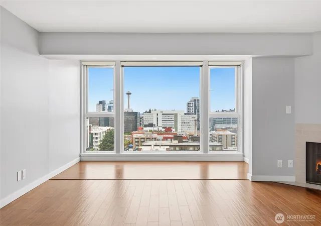 Photo 3 of Condo for sale at 400 Melrose Ave E #204, Seattle, WA 98102 | MLS# NWM2525594 | Listing updated on 2026-09-21