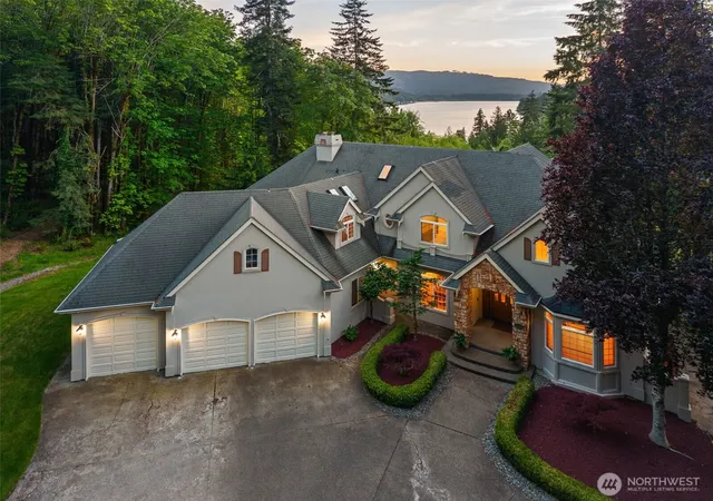 Photo 2 of Mansion for sale at 1410 Summit Lake Shore Rd Nw, Olympia, WA 98502 | MLS# NWM2525631 | Listing updated on 2026-09-29