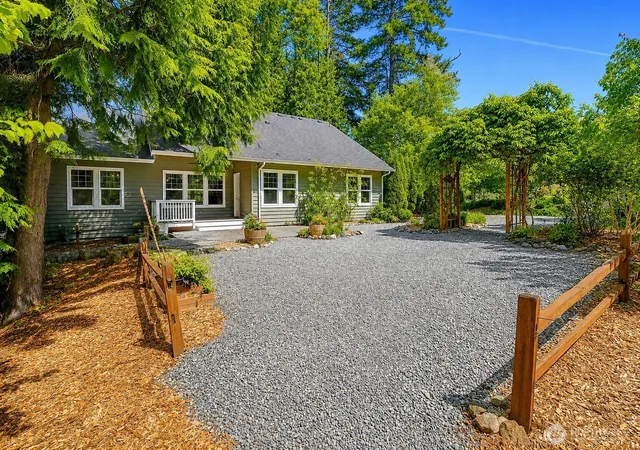 Photo 2 of Single family home for sale at 308 Ridgelawn Pl, Camano Island, WA 98282 | MLS# NWM2525632 | Listing updated on 2026-10-08