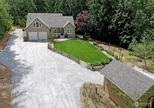 Photo 3 of Single family home for sale at 308 Ridgelawn Pl, Camano Island, WA 98282 | MLS# NWM2525632 | Listing updated on 2026-09-25