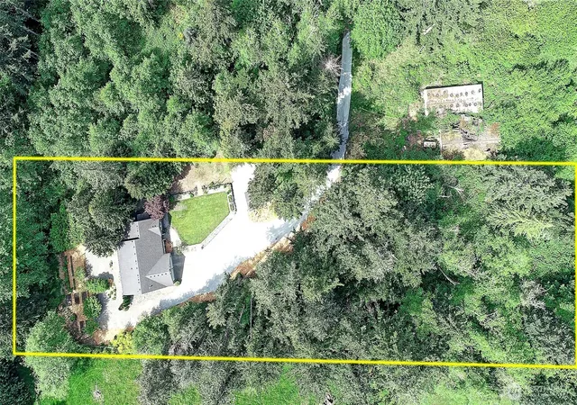 Photo 2 of Single family home for sale at 308 Ridgelawn Pl, Camano Island, WA 98282 | MLS# NWM2525632 | Listing updated on 2026-09-25