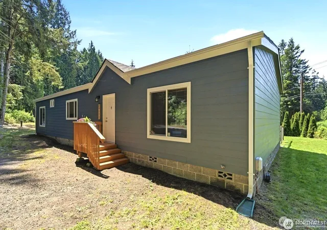 Photo 3 of Manufactured home for sale at 29377 Scenic Dr Ne, Poulsbo, WA 98370 | MLS# NWM2525638 | Listing updated on 2026-10-01