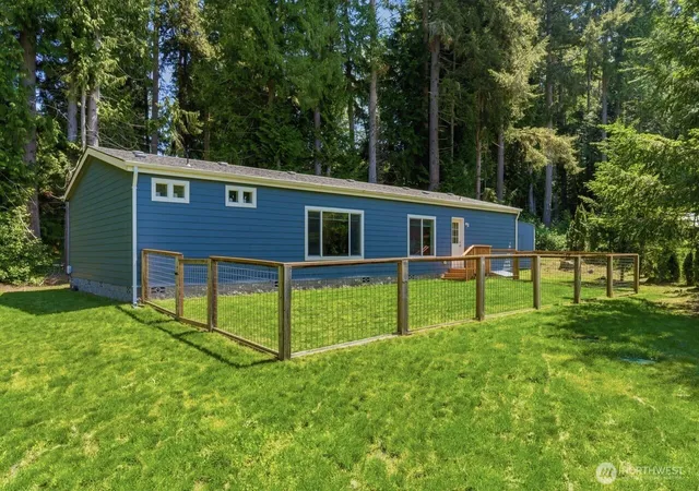 Photo 4 of Manufactured home for sale at 29377 Scenic Dr NE, Poulsbo, WA 98370 | MLS# NWM2525638 | Listing updated on 2026-10-01