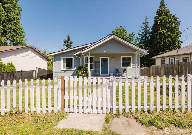 Photo 1 of Single family home for sale at 918 Ellinor Ave, Shelton, WA 98584 | MLS# NWM2525643 | Listing updated on 2026-09-21