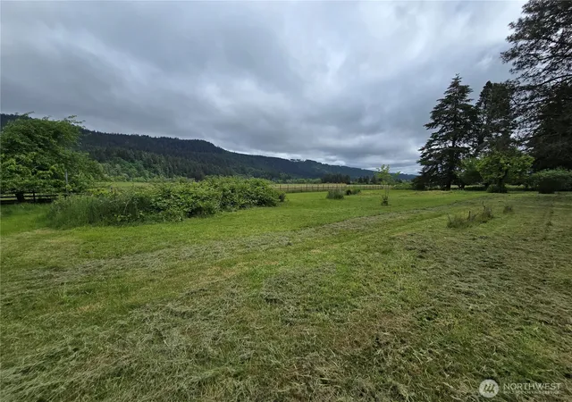 Photo 4 of Sale Pending at 29 Sickman Frd Rd, Oakville, WA 98568 | MLS# NWM2525656 | Listing updated on 2026-05-29