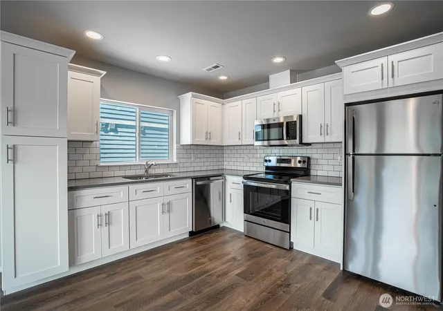 Photo 4 of Condo for sale at 51 Phoebe Ln #G13, Manson, WA 98831 | MLS# NWM2525697 | Listing updated on 2026-09-21