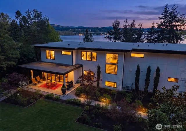 Photo 1 of Mansion for sale at 9818 Se 42nd Place, Mercer Island, WA 98040 | MLS# NWM2525750 | Listing updated on 2026-10-20