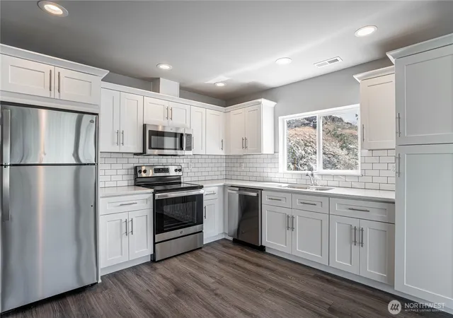 Photo 3 of Condo for sale at 51 Phoebe Ln #B4, Manson, WA 98831 | MLS# NWM2525753 | Listing updated on 2026-09-21