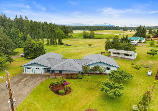 Photo 1 of Sale Pending at 2633 Ivy St, Port Townsend, WA 98368 | MLS# NWM2525789 | Listing updated on 2026-09-23