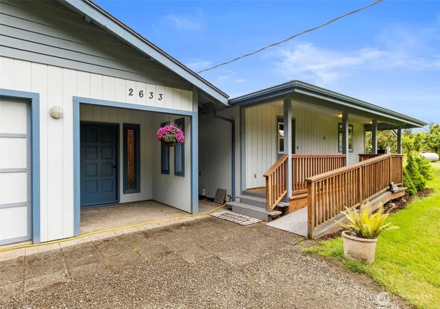 Photo 3 of Sale Pending at 2633 Ivy St, Port Townsend, WA 98368 | MLS# NWM2525789 | Listing updated on 2026-09-23