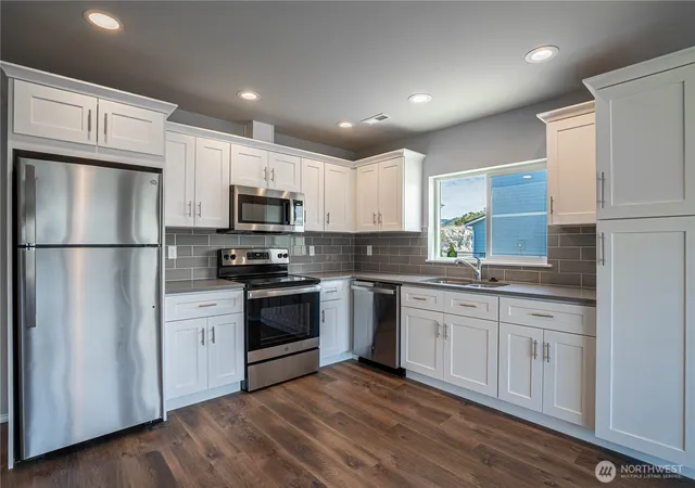 Photo 3 of Condo for sale at 51 Phoebe Ln #C6, Manson, WA 98831 | MLS# NWM2525794 | Listing updated on 2026-09-21