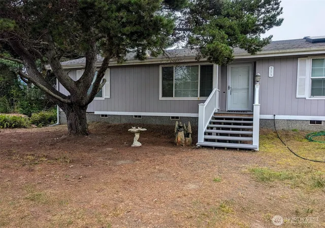 Photo 2 of Single family home for sale at 313 Ocean Shrs Blvd Nw, Ocean Shores, WA 98569 | MLS# NWM2525948 | Listing updated on 2026-10-02