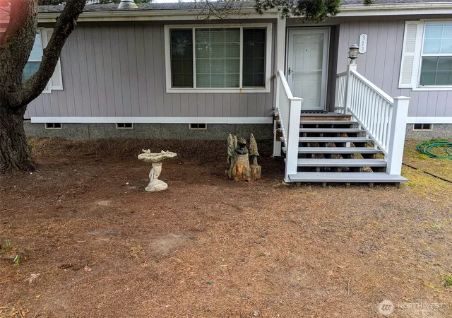 Photo 3 of Single family home for sale at 313 Ocean Shrs Blvd Nw, Ocean Shores, WA 98569 | MLS# NWM2525948 | Listing updated on 2026-10-02