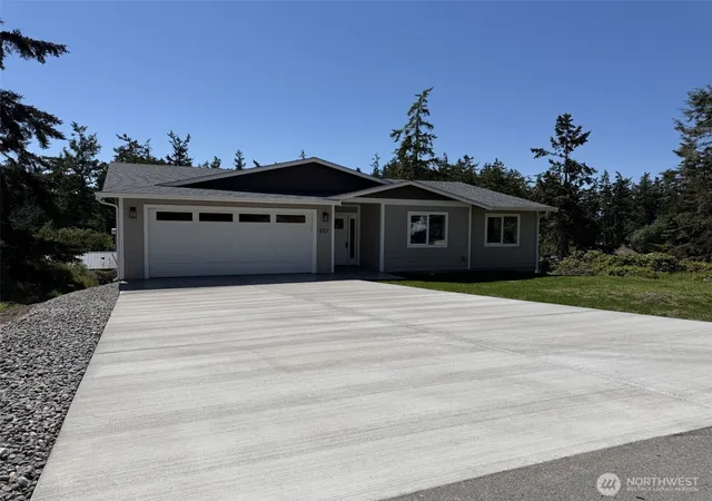 Photo 2 of Single family home for sale at 621 La Fiesta St, Coupeville, WA 98239 | MLS# NWM2525989 | Listing updated on 2026-09-21