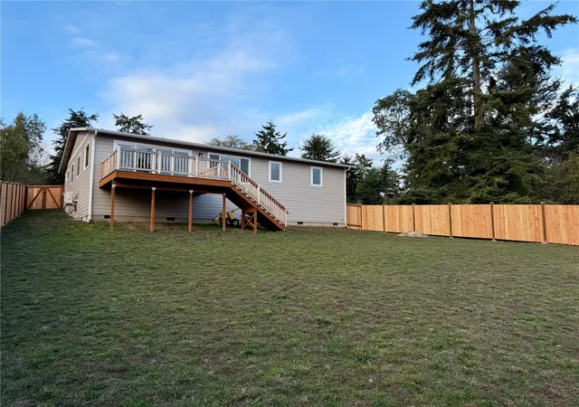 Photo 2 of Single family home for sale at 621 La Fiesta St, Coupeville, WA 98239 | MLS# NWM2525989 | Listing updated on 2026-10-27