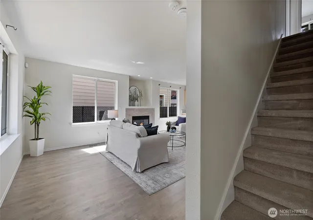 Photo 2 of Single family home for sale at 1641 Bayview Dr W, Bremerton, WA 98312 | MLS# NWM2526019 | Listing updated on 2026-09-21