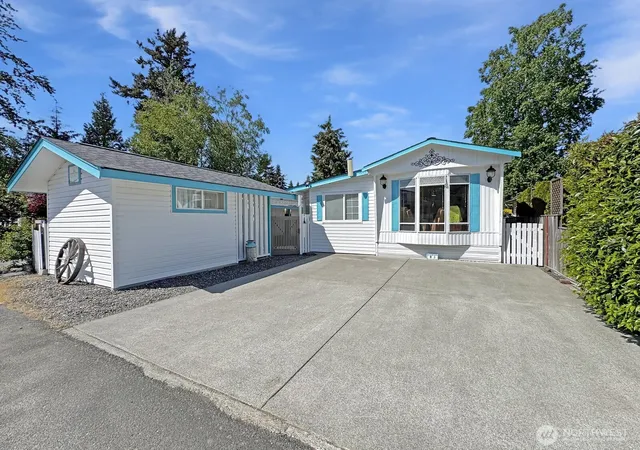 Photo 1 of Manufactured home for sale at 5001 Bay Rd #D3, Blaine, WA 98230 | MLS# NWM2526088 | Listing updated on 2026-09-21
