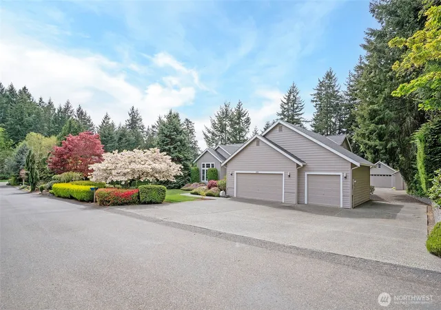 Photo 3 of Single family home for sale at 801 Jewil Dr, Fox Island, WA 98333 | MLS# NWM2526298 | Listing updated on 2026-09-21