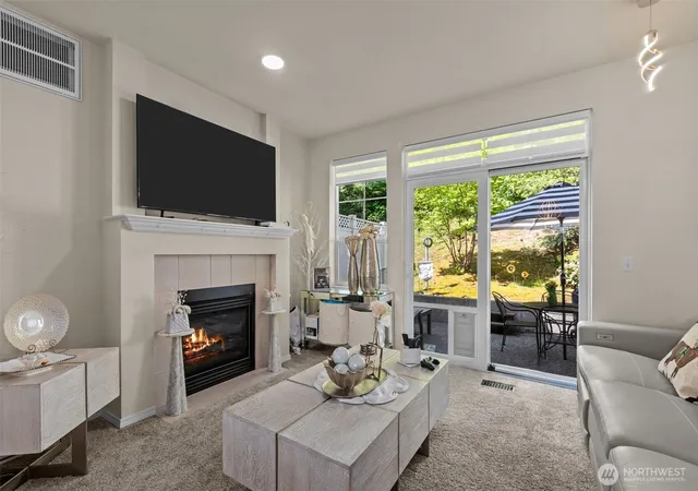 Photo 4 of Townhouse for sale at 21919 39th Place S #10-2, Kent, WA 98032 | MLS# NWM2526299 | Listing updated on 2026-09-21