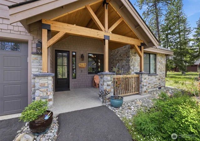 Photo 2 of Single family home for sale at 1131 Domerie Park Loop, Cle Elum, WA 98922 | MLS# NWM2526317 | Listing updated on 2026-09-21
