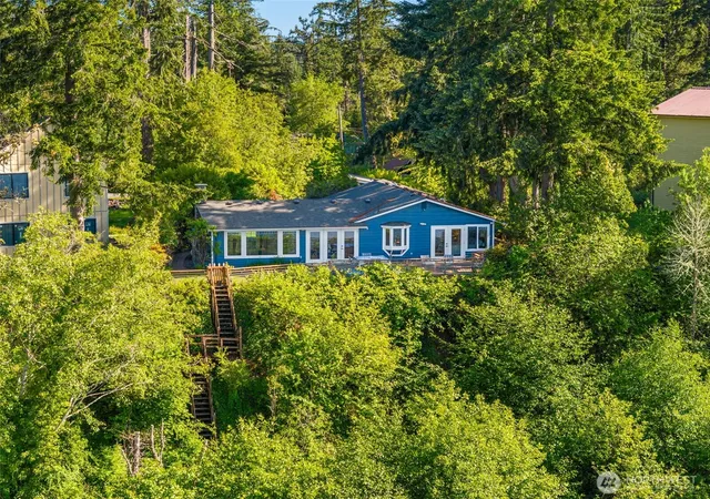 Photo 3 of Sale Pending at 2812 Fishtrap Rd Ne, Olympia, WA 98506 | MLS# NWM2526374 | Listing updated on 2026-09-21