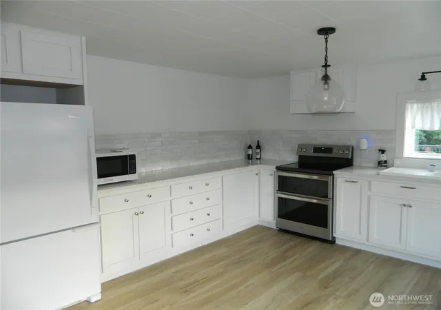 Photo 4 of Single family home for sale at 110 1st Street E, Tonasket, WA 98855 | MLS# NWM2526397 | Listing updated on 2026-09-21